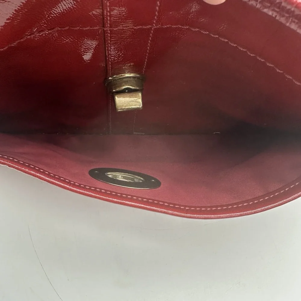 VTG Rare Coach Ergo Turnlock Crushed Patent Leather Shoulder Red Hobo Bag 11009